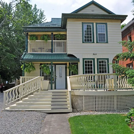 Ellis House Bed & Breakfast-3